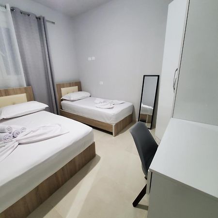 Twins Apartment Përmet エクステリア 写真