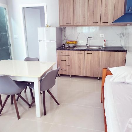 Twins Apartment Përmet エクステリア 写真